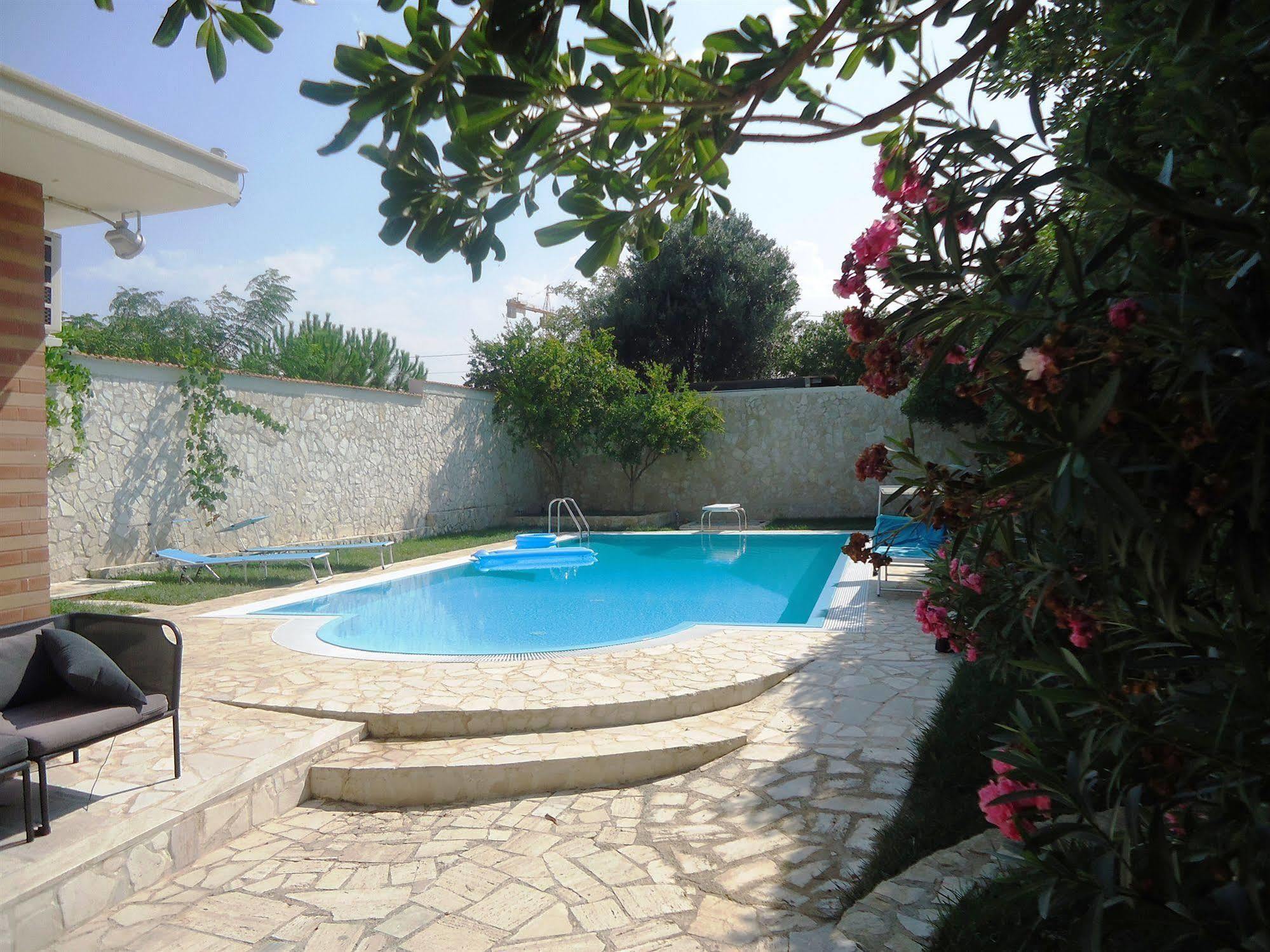 Villa Dafne Bari Exterior foto